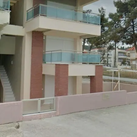 χαλκιδικη 10μ. μπροστα στη θαλασσα του πολυχρονου * Polychrono