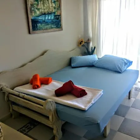 Vakantiehuis χαλκιδικη 10μ. μπροστα στη θαλασσα του πολυχρονου
